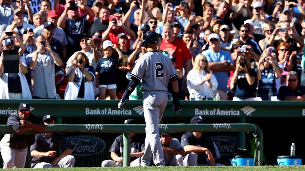 Derek Jeter bids adieu in his final major league game. 