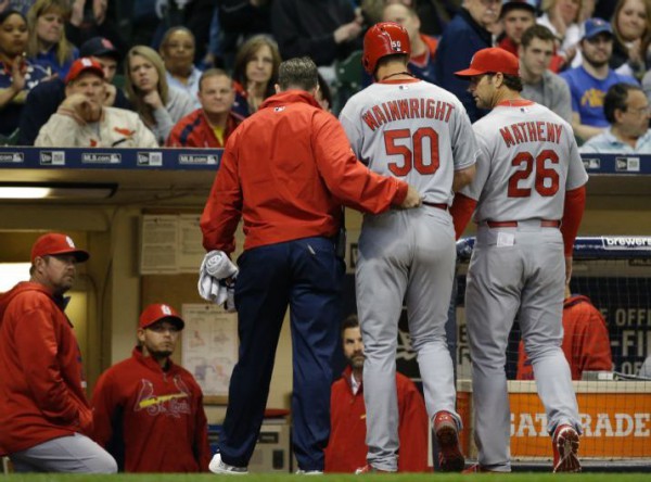 Adam Wainwright's season-ending injury is awful news, but it isn't reason to add  the DH to the National League. (Photo: AP/Jeffrey Phelps)